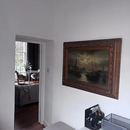 Apartment 2-bed In Clifton, Great Location - Period Features, High Ceilings, Balcony X2, Office, Stylish, Modern Bristol